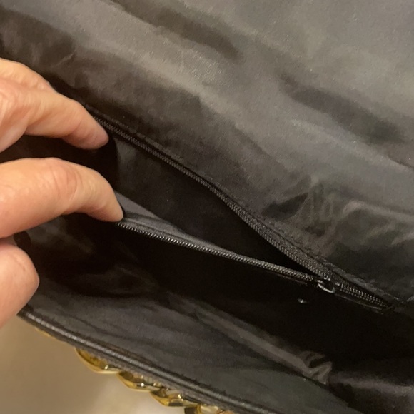 H & M black crossbody with bold gold chain front accent. - Picture 6 of 11